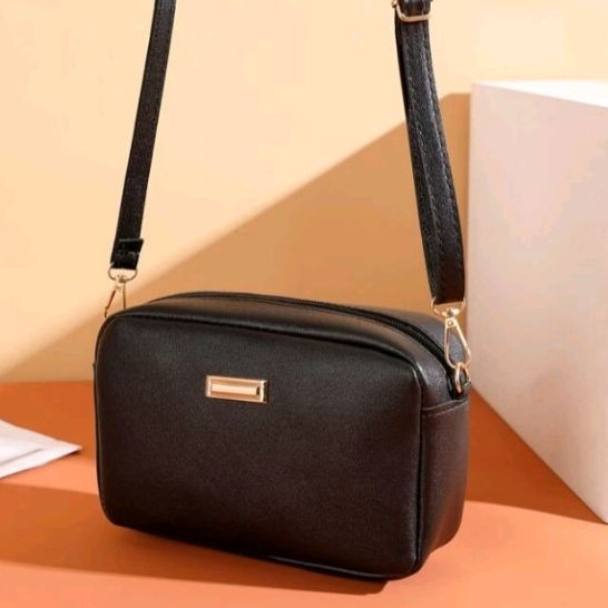 Bolsa feminina Quadrada de Ombro Lisa Blogueirinha Quadrada Super Promoção Trend
