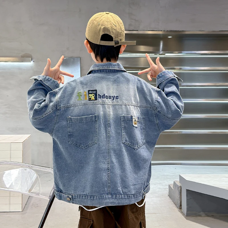 2025 Spring Autumn Children Blue Washed Denim Jacket For Boys Loose Long Sleeve Button Up Back Pockets Fashion Jeans Jacket Coat