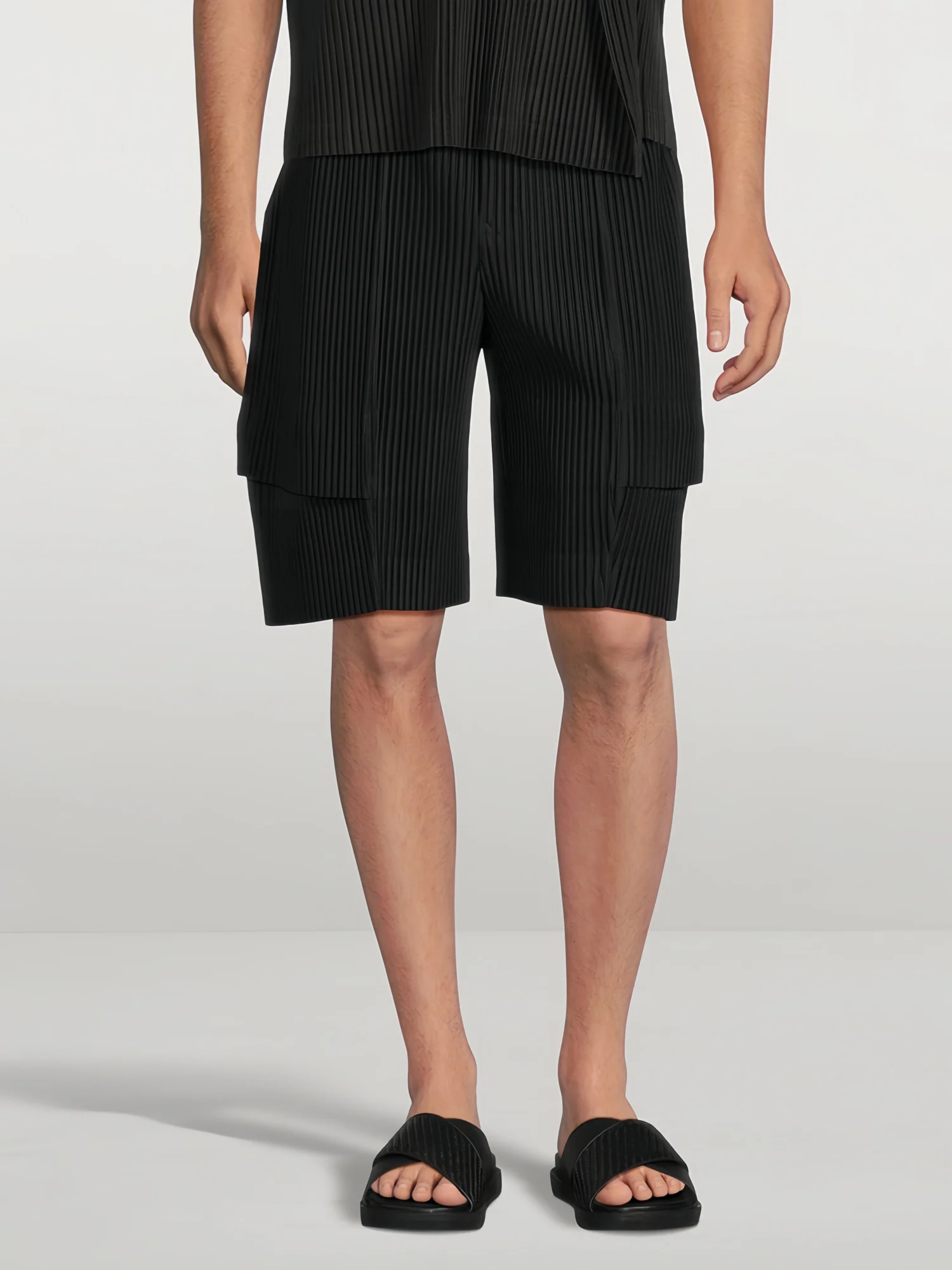 Miyake Pleated Plisse Cargo Shorts Men Loose Knee Length Summer Casual Bermuda Shorts Wrinkle Resistant