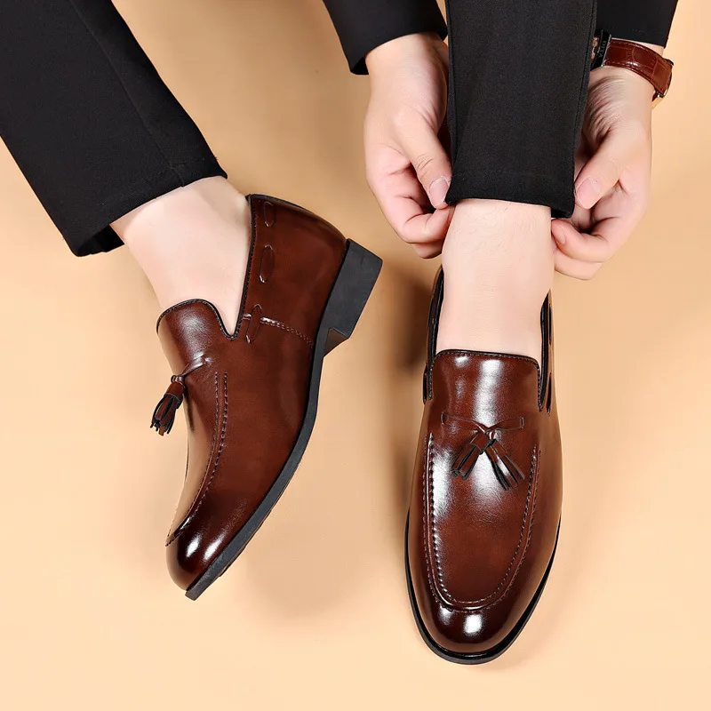 Mens Dress Shoes Designer 2025 New Business Shoes Slip on Men Leather Shoes Pointed Toe Business Casual Man Zapatos Para Hombres