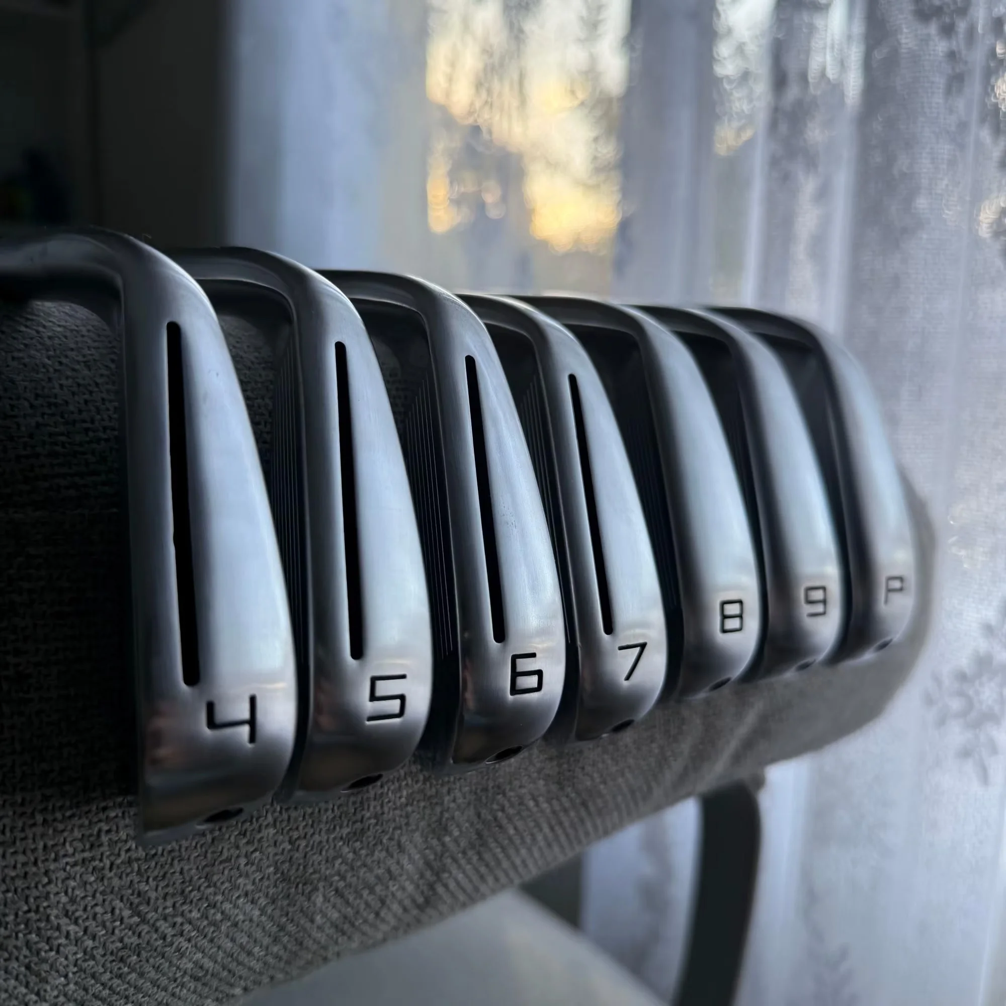 Hot Sale China 790 Golf Iron Heads Rubber Grip Forged Stainless Steel Blade 4-P Right Left Handed Women Men Golf Club Iron Set