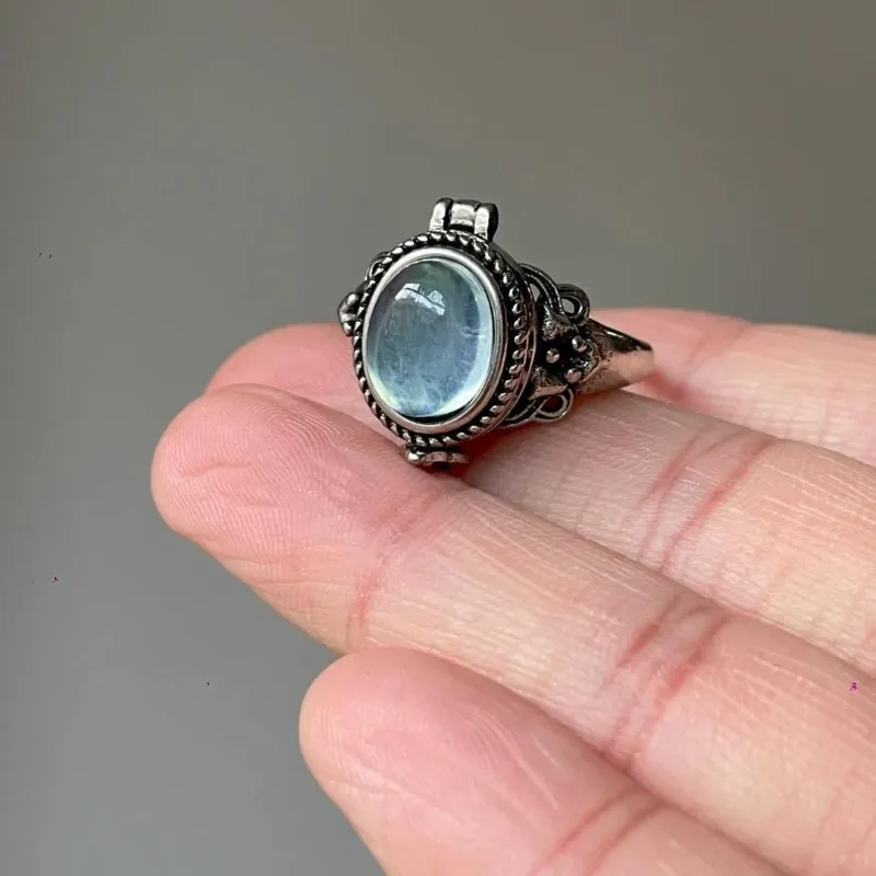 European Vintage Light Blue Crystal Open Ring for Women, Adjustable Finger Band, Elegant Retro Statement Jewelry for Daily Party