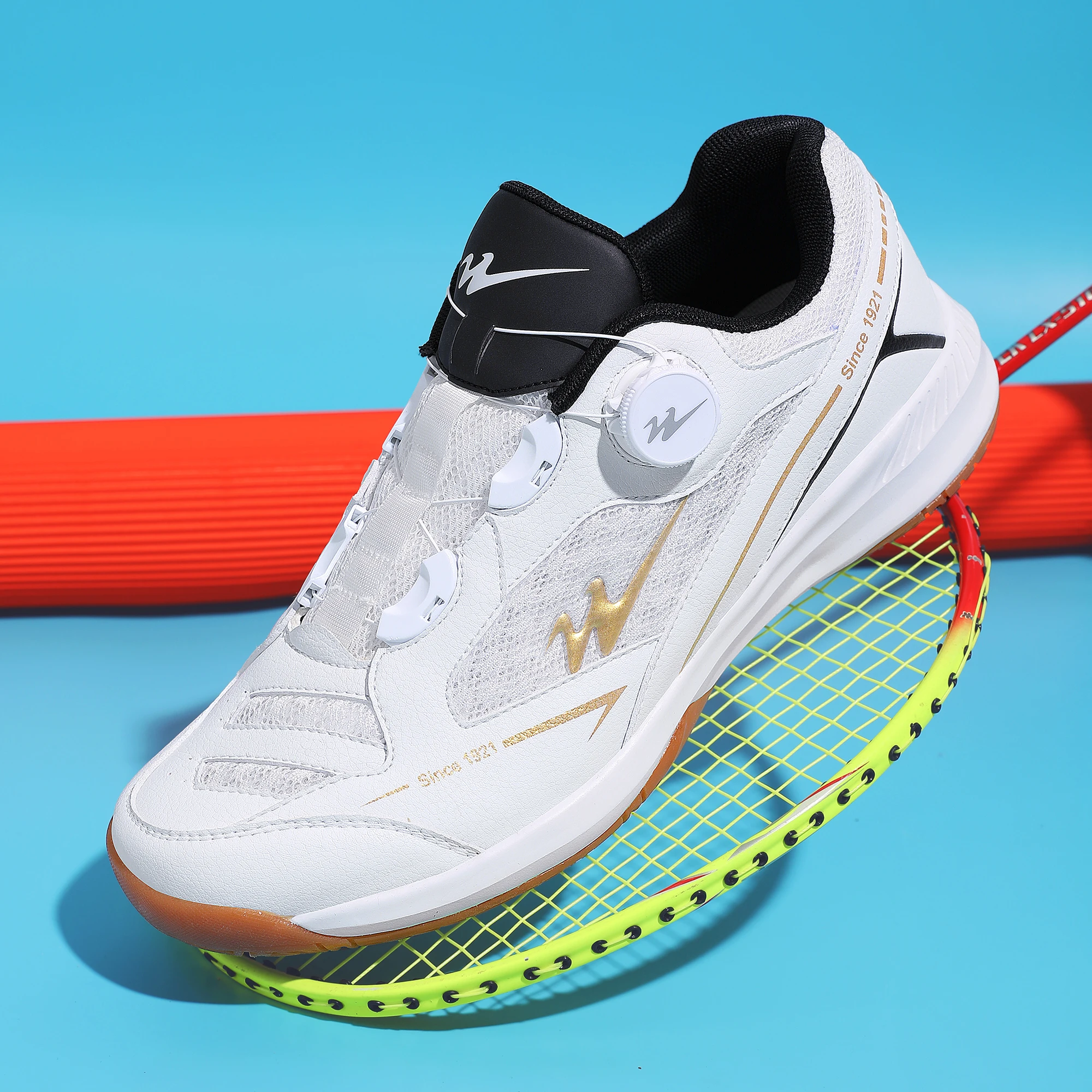 2026 New Brand Badminton Shoes, Youth Professional Volleyball Shoes, Children's Breathable Lightweight Table Tennis Shoes