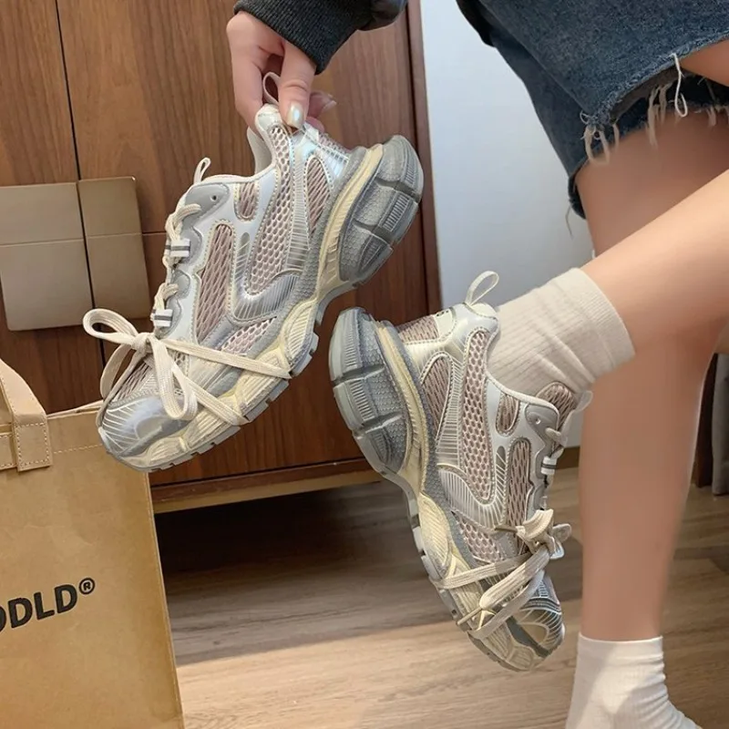 2024 New Fashion Casual Shoes Women's Breathable and Comfortable Outdoor Walking Casual Lace-Up Sneakers Women