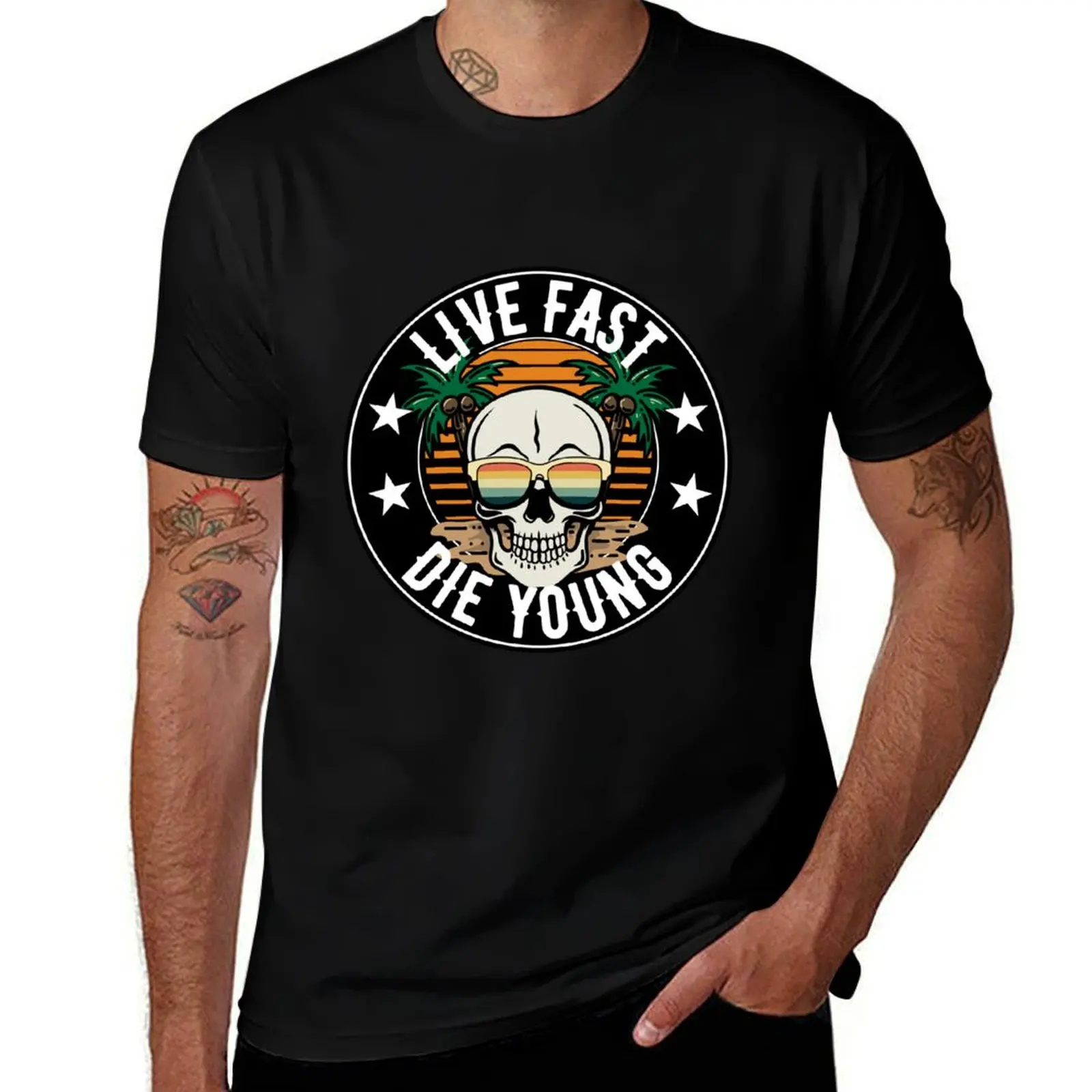 Live fast die young T-Shirt Halloween Theme T-Shirt