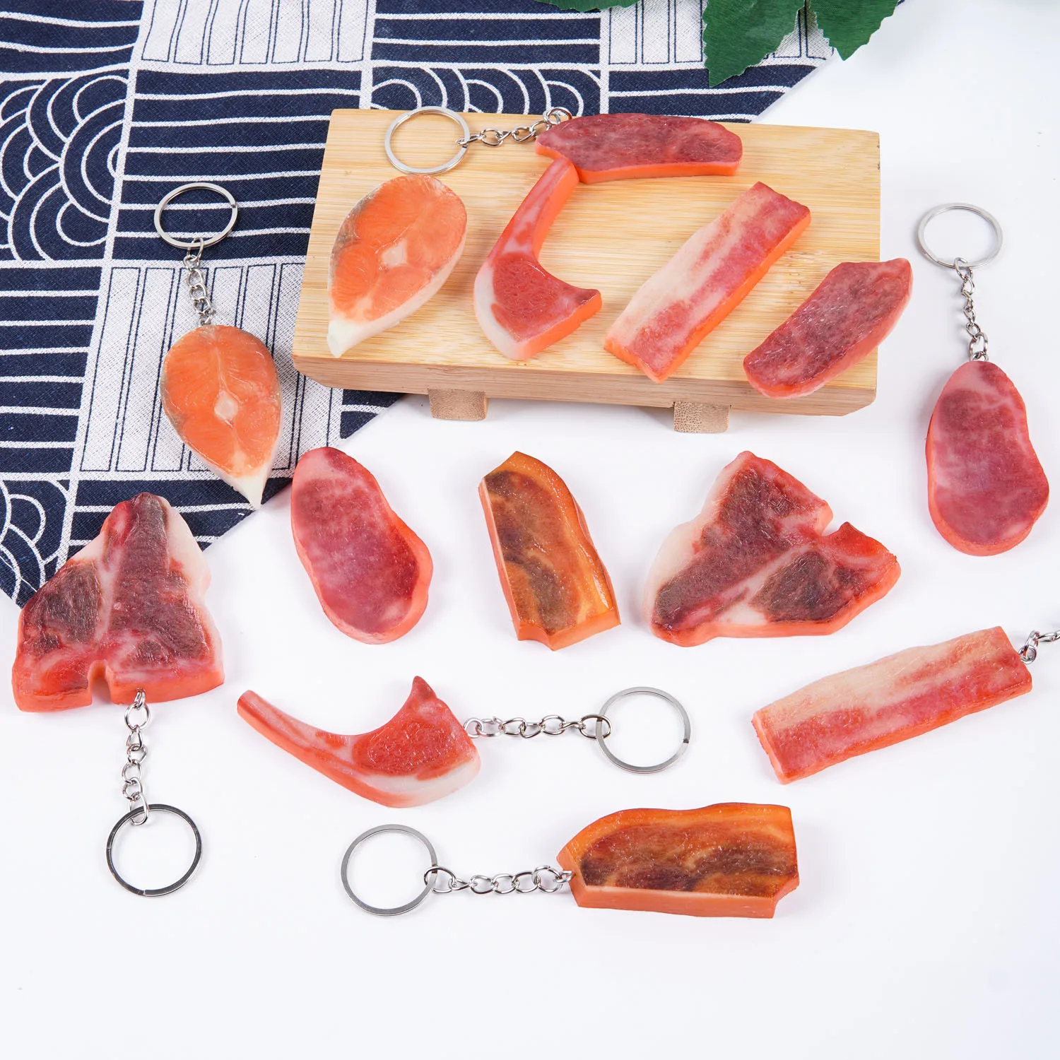 Mini Realistic Meat Steak Keychain Miniature Food Model Sashimi Raw Fish Tomahawk Steak Simulation Food Pendant Accessory
