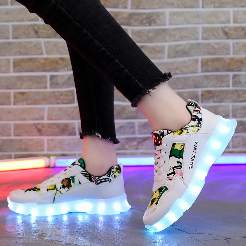 New Fashion Adult & Kids Shoes 7 Colorful LED Lights Men & Women Sneakers USB Charger Fluorescent Luminous Size 35-46