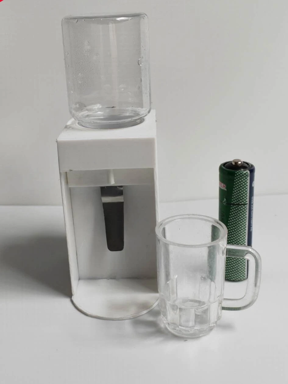 Miniature Water Dispenser Mini Kitchen Handmade Dollhouse Accessories Mini Water Dispenser Model Can Connect Water To Home Toys