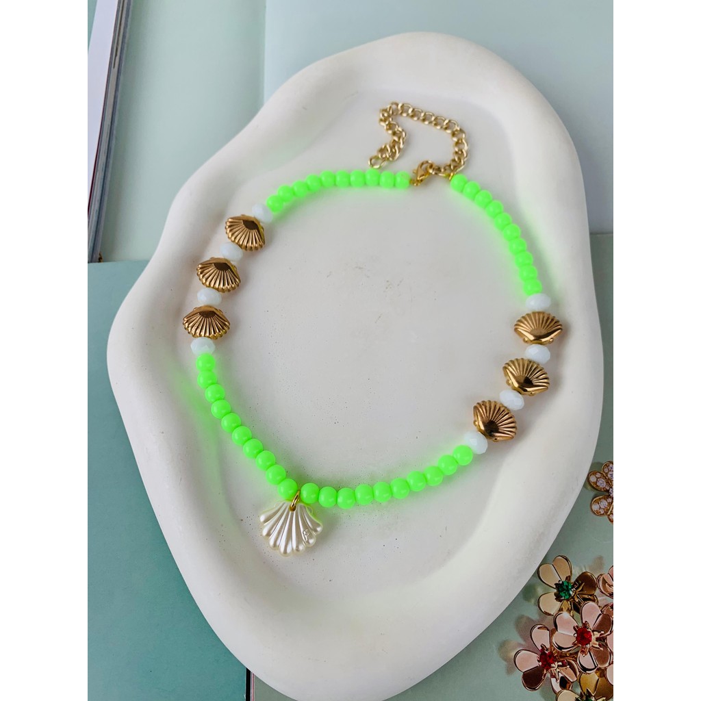 Colar de miçangas Verde Neon conchas tendência praia verão