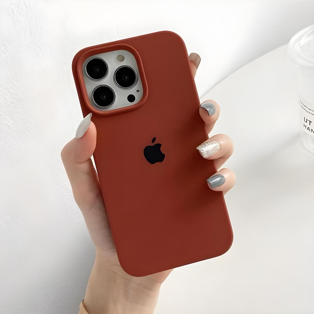 Capa Case Silicone Marrom Aveludada Aberta na Câmera Capinha Para iPhone 11/15/16pro