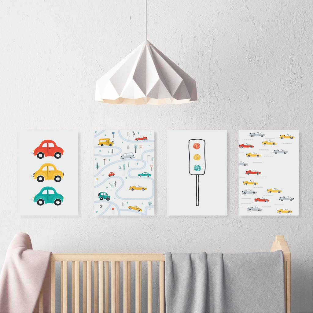 Kit com 4 Quadros / Pôster Infantil - Carrinhos e Sinal de Trânsito, Corrida - Decoração para Quarto de Menino - Kit 146
