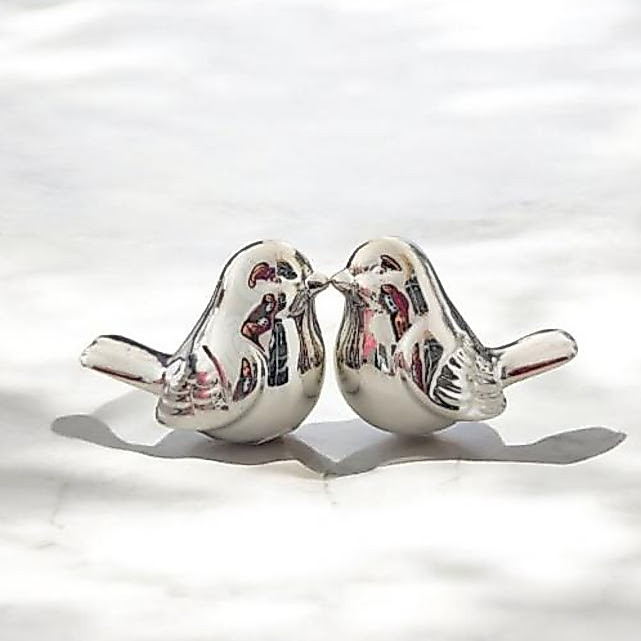 2 Esculturas Mini Pássaros Prata – Elegância na Decoração