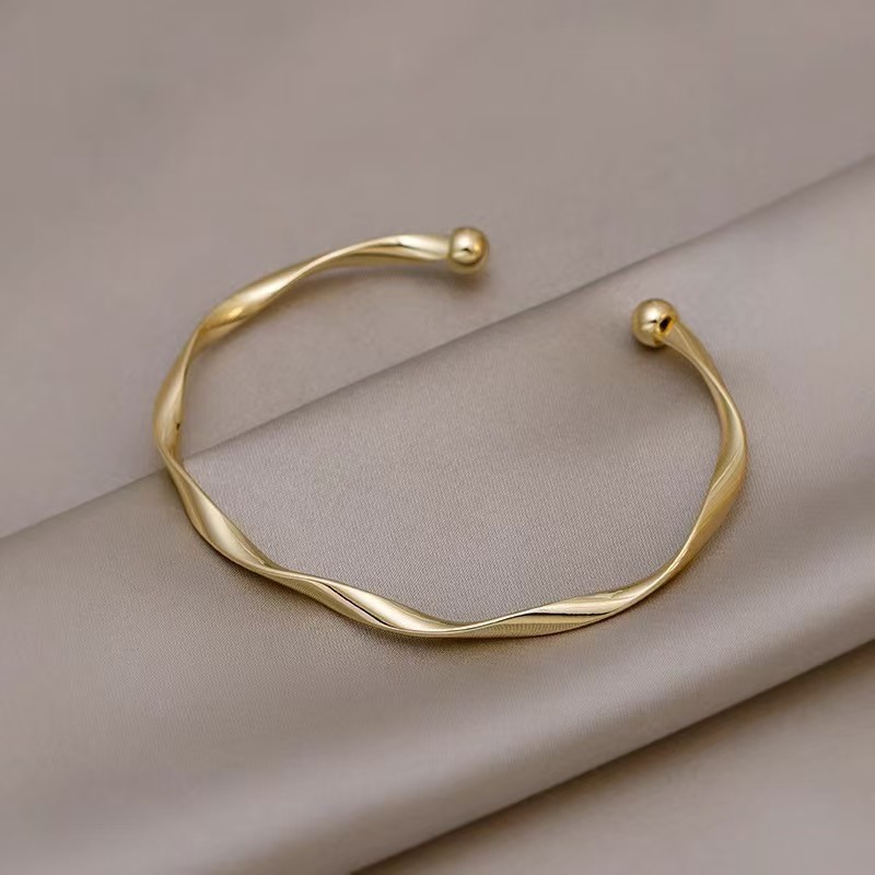Pulseira De Moda Simples Torcida Alta Qualidade ins trendy Joias De Feminino