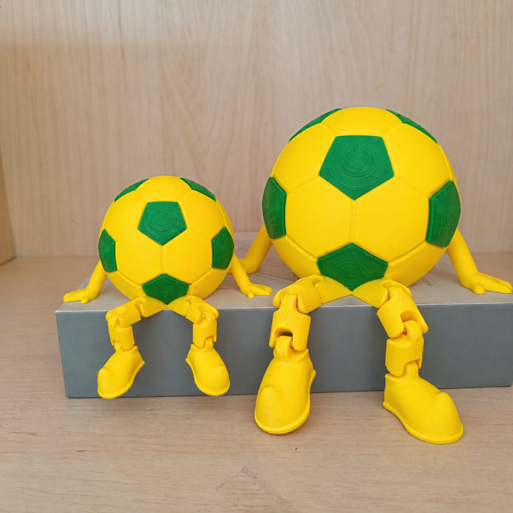 Kit Decorativo Amigo Bola de Futebol Flexível Articulado 2 Bolas P e M feito em impressora 3D