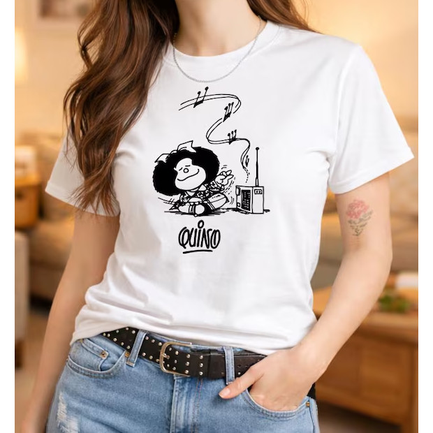Camiseta Masculina Feminina Oversized Estampa Mafalda Rádio Desenho Preto e Branco, Camiseta Quadrinho Streetwear