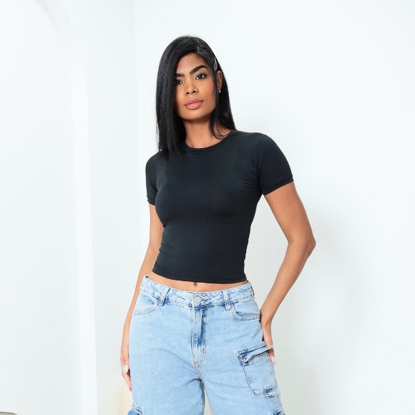 Baby Tee Feminina Manga Curta de Compressão Básica Baby Look Moda Casual Versátil Blogueira 2025