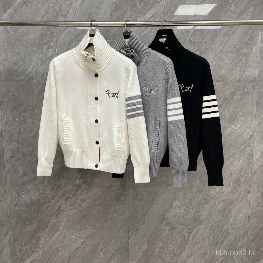 VQVU New Spring/Autumn Classic Four-Bar Knit Cardigan with Dog Embroidery on the Back, Zipper and Stand-Up Collar, Trend