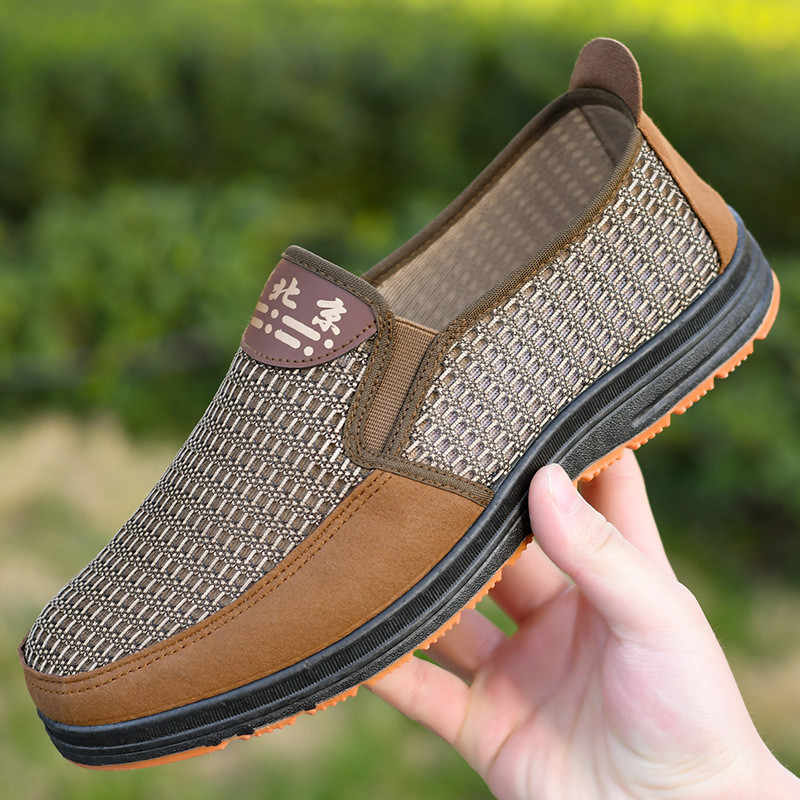 Sapatos de rede masculinos verão respirável malha sapatos de meia-idade idosos sapatos de pano de sola macia verão desli