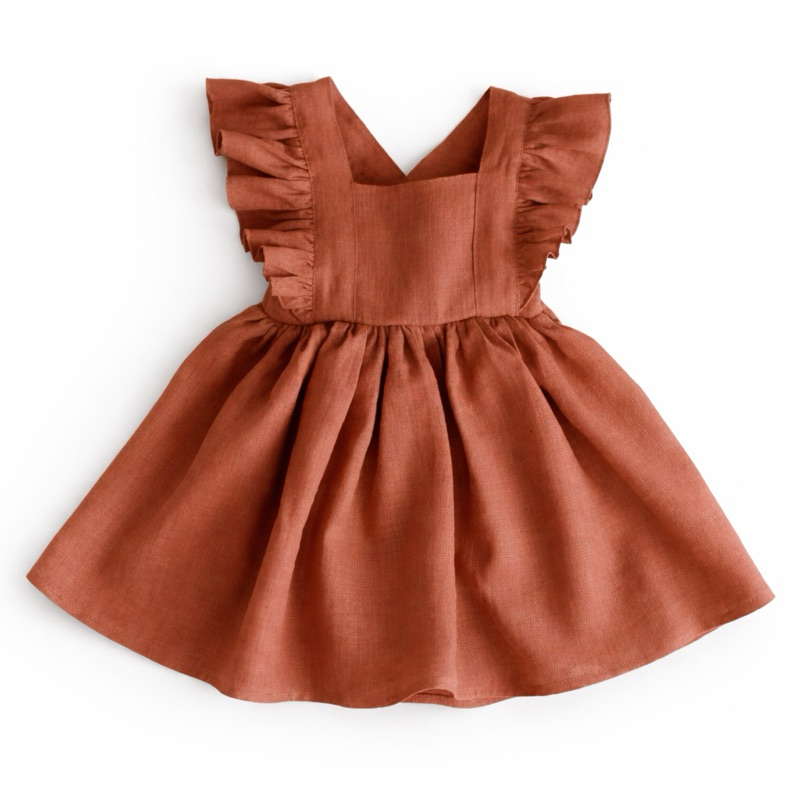 Vestido atemporal / menina/ de linho sem forro e sem laço / confortável para todas as ocasioes