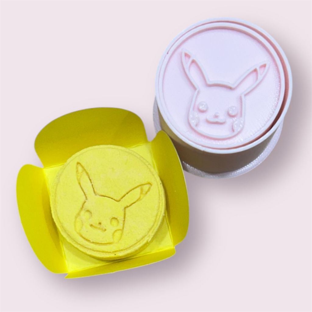 POKEMON PIKACHU Ejetores e Modelador De Docinhos brigadeiros pasta americana Doces, Massa, Biscoitos