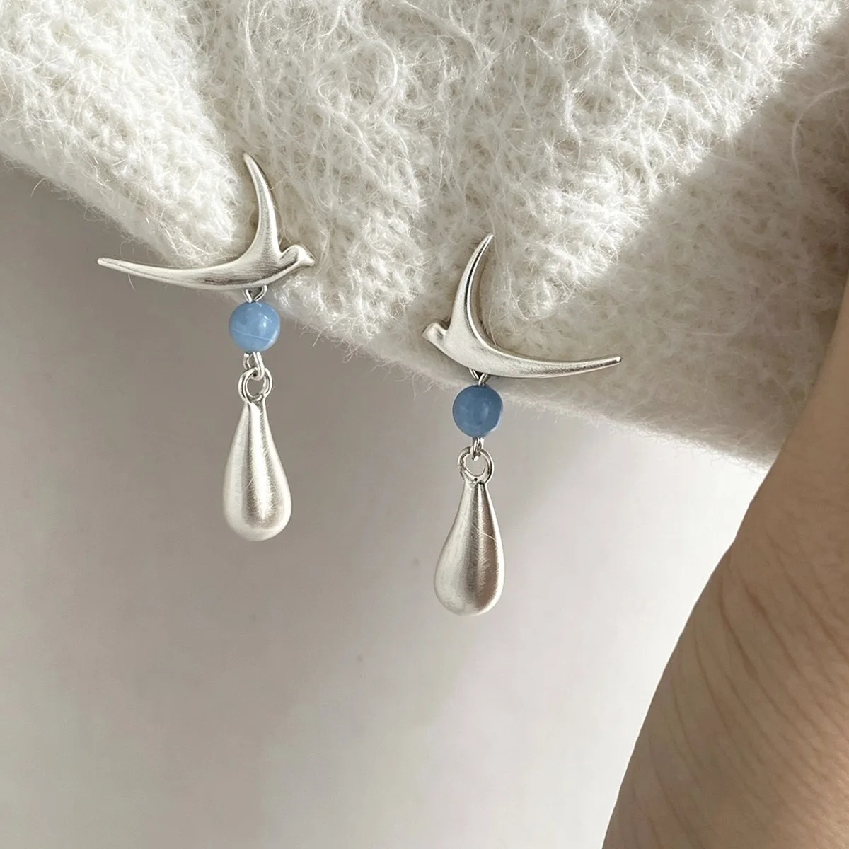 Retro Exquisite Silver Swallow Bird Feathers Tassel Earrings Women's Luxury Creative Design Sense Drop Earrings Metal Jewelry