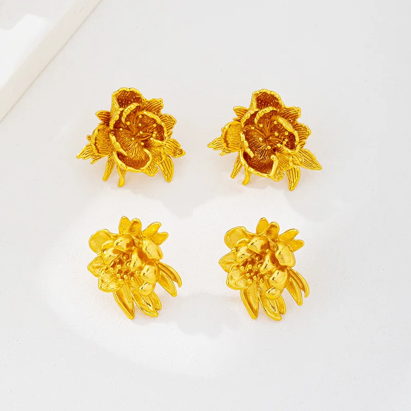 Light Luxury & Minority Daisy Stud Earrings Minority Fresh Style For Women 24K Gold AU999 | Unique design, full of luxury sense