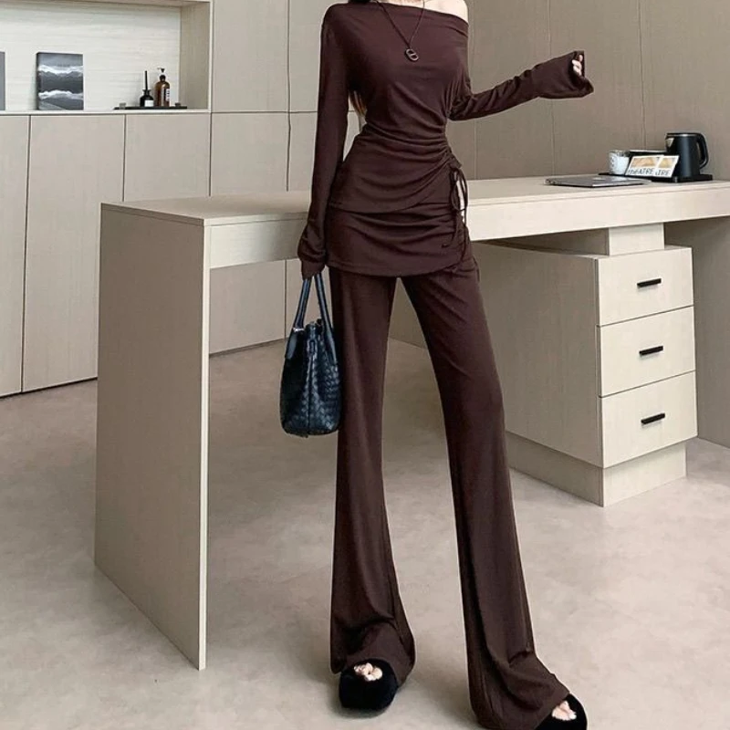 2025 Autumn New Spicy Girl One Shoulder Women's Design Sense Slimming and Slimming Micro Pull Up Pants Set