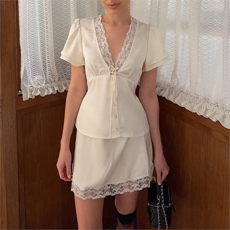 Elegant Satin Lace Patchwork V-Neck Short Sleeve Top Mini Skirt 2 Piece Set Spring Summer Women's Casual Daily Solid Color Suit
