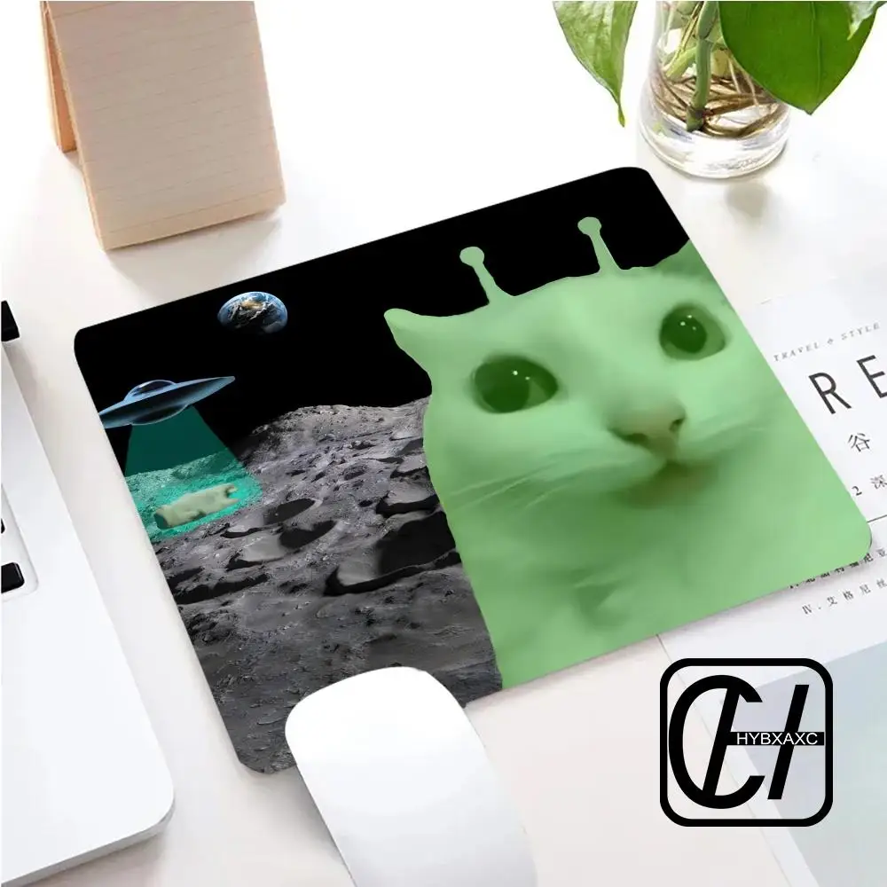 Alien Cat Meme Small Mouse Pad Gaming Laptops Mouse Pad Gamer Carpet Keyboard Mat Desk Protector Anime Cartoon Mat HYBXXC