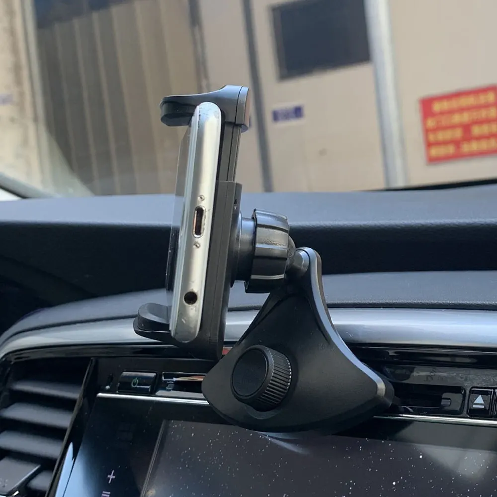 Universal Car Phone Holder CD Slot Stand Mount 360 Rotation Mobile Phone Holder Stand Gadget for Iphone 8 XR XS Samsung Xiaomi