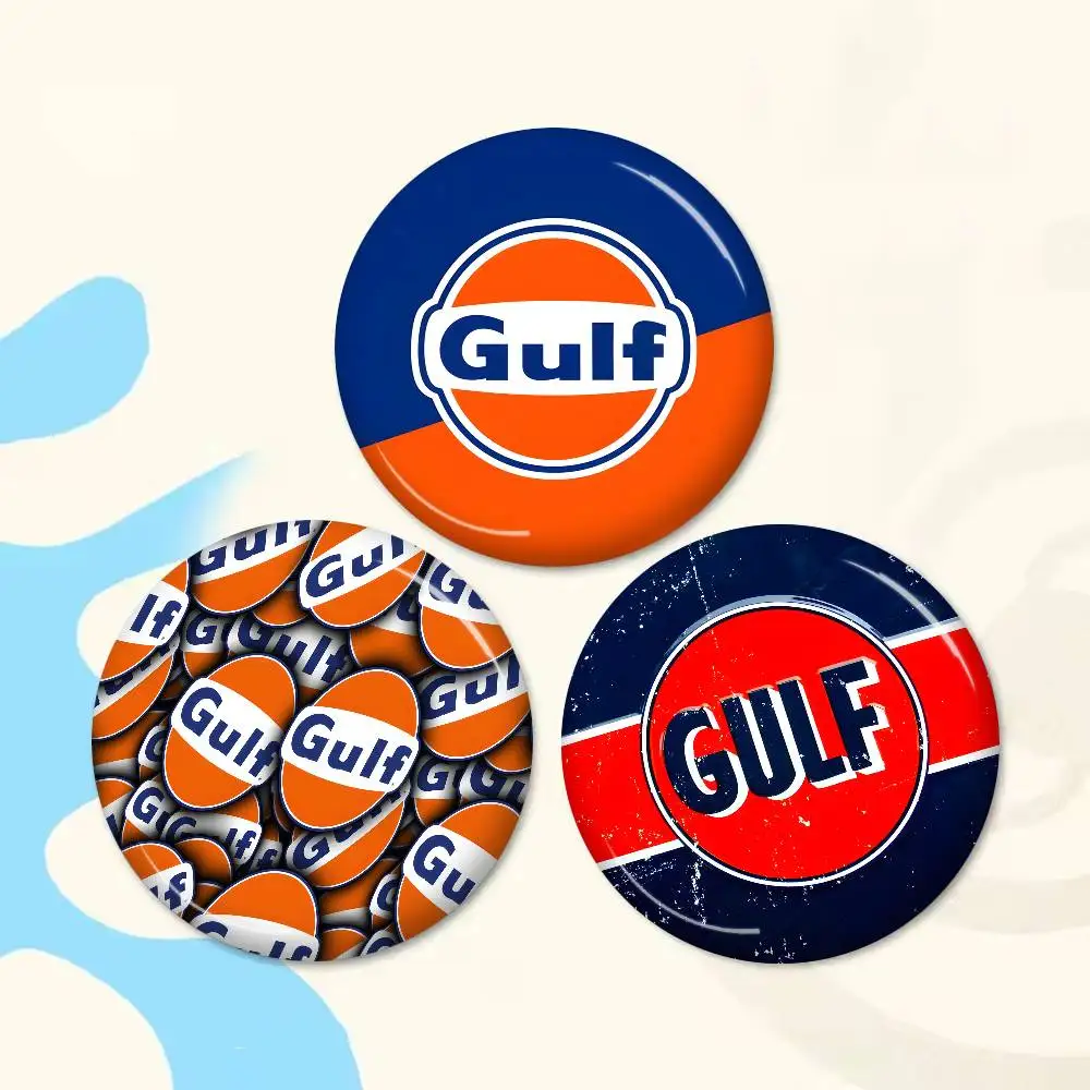G-Gulf O-Oil Retro Photo Brooches Creative Round Badge Gifts Pins 32/44/58mm