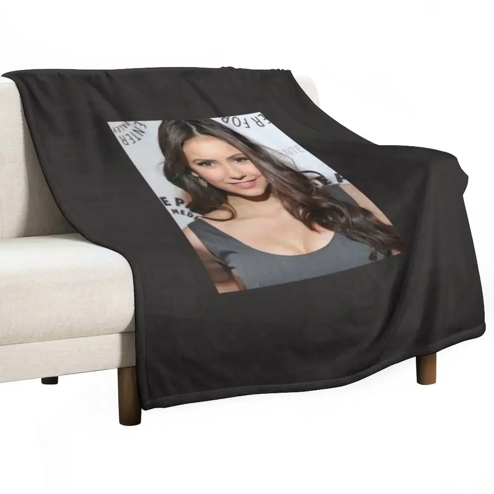 Nina DobrevClassic T-Shirt Throw Blanket Furrys Nap Plaid on the sofa Decorative Sofas Hairys Picnic Blankets