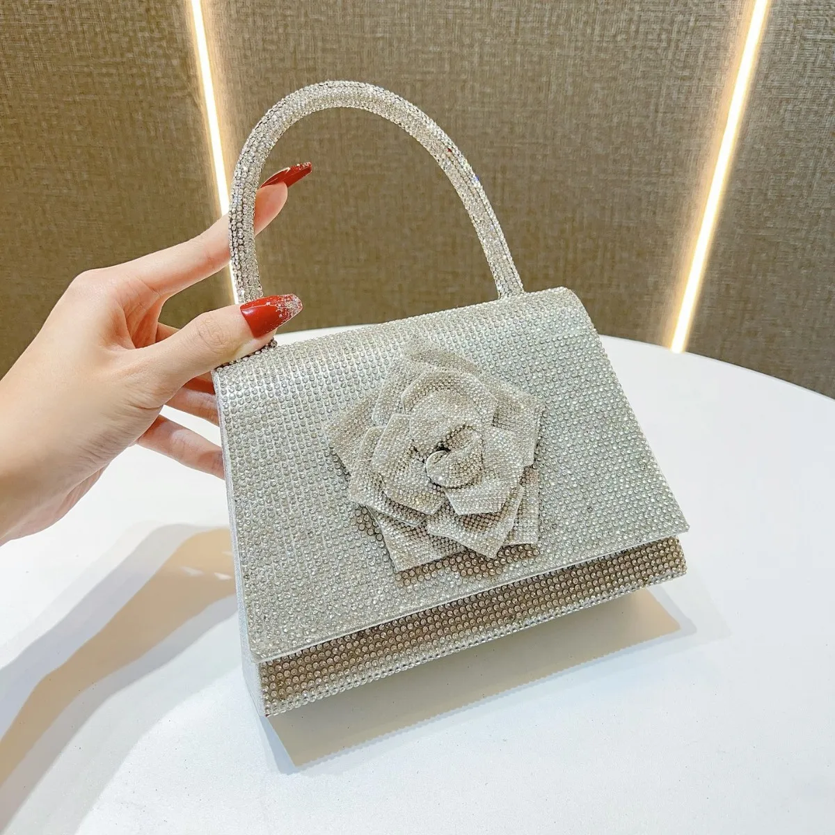 Rhinestone Pearl Handbag, Sparkling Stage Dinner Bag with Diamond Flower Chain, Elegant Crossbody Purse, Luxury Evening Bag