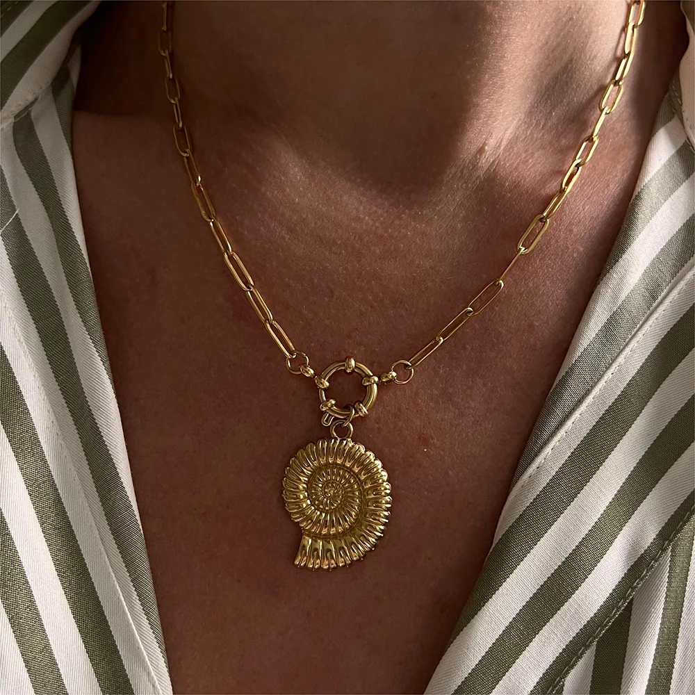 Necklaces for women Spring Buckle Chain Golden Ocean Series Pendant Shell Conch Sea Star Pendant stainless steel women's jewelry