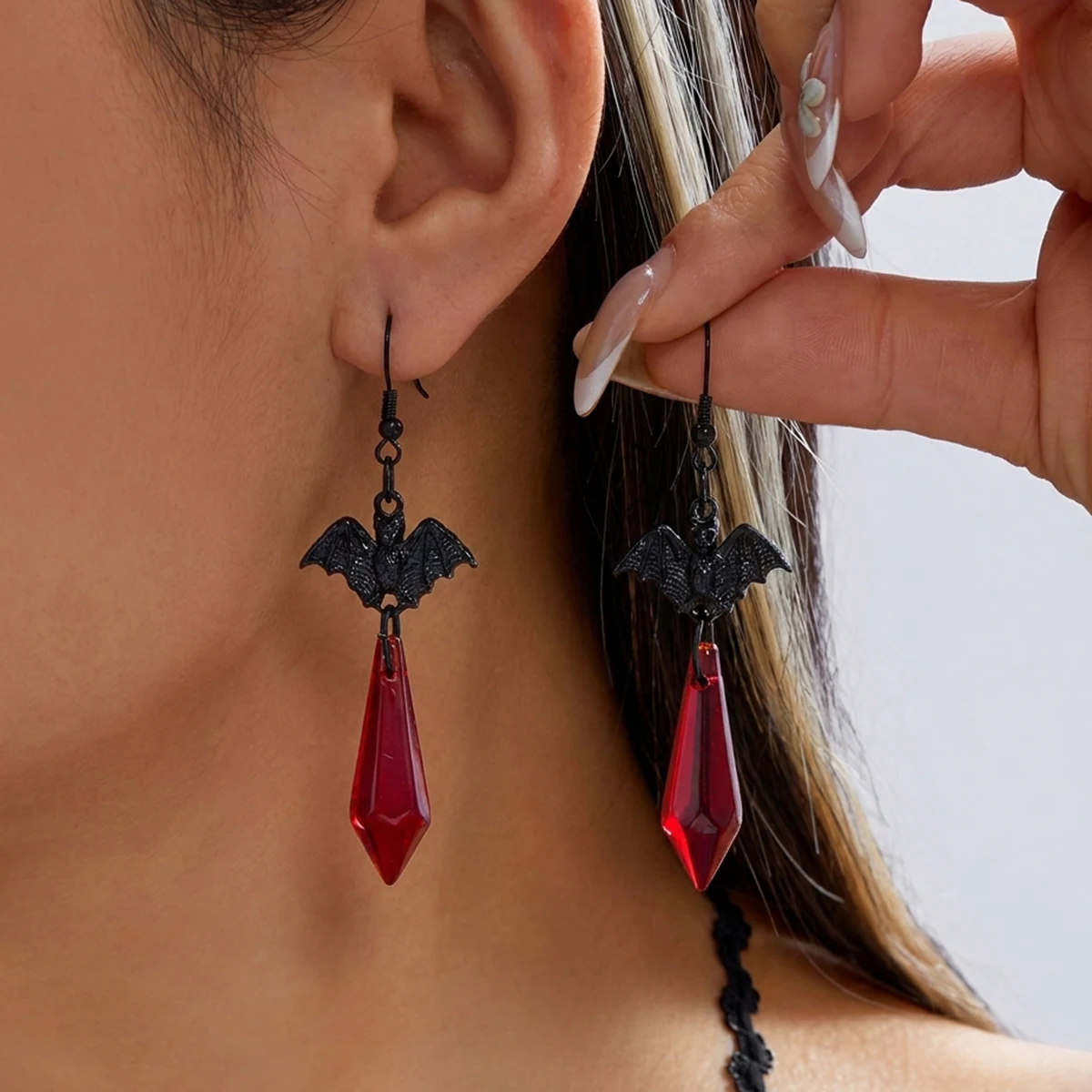 Halloween Red Long Crystal Bat Dangle Earrings For Women Dramatic Black Vampire Bat Tassel Earring Party Festival Funny Jewelry