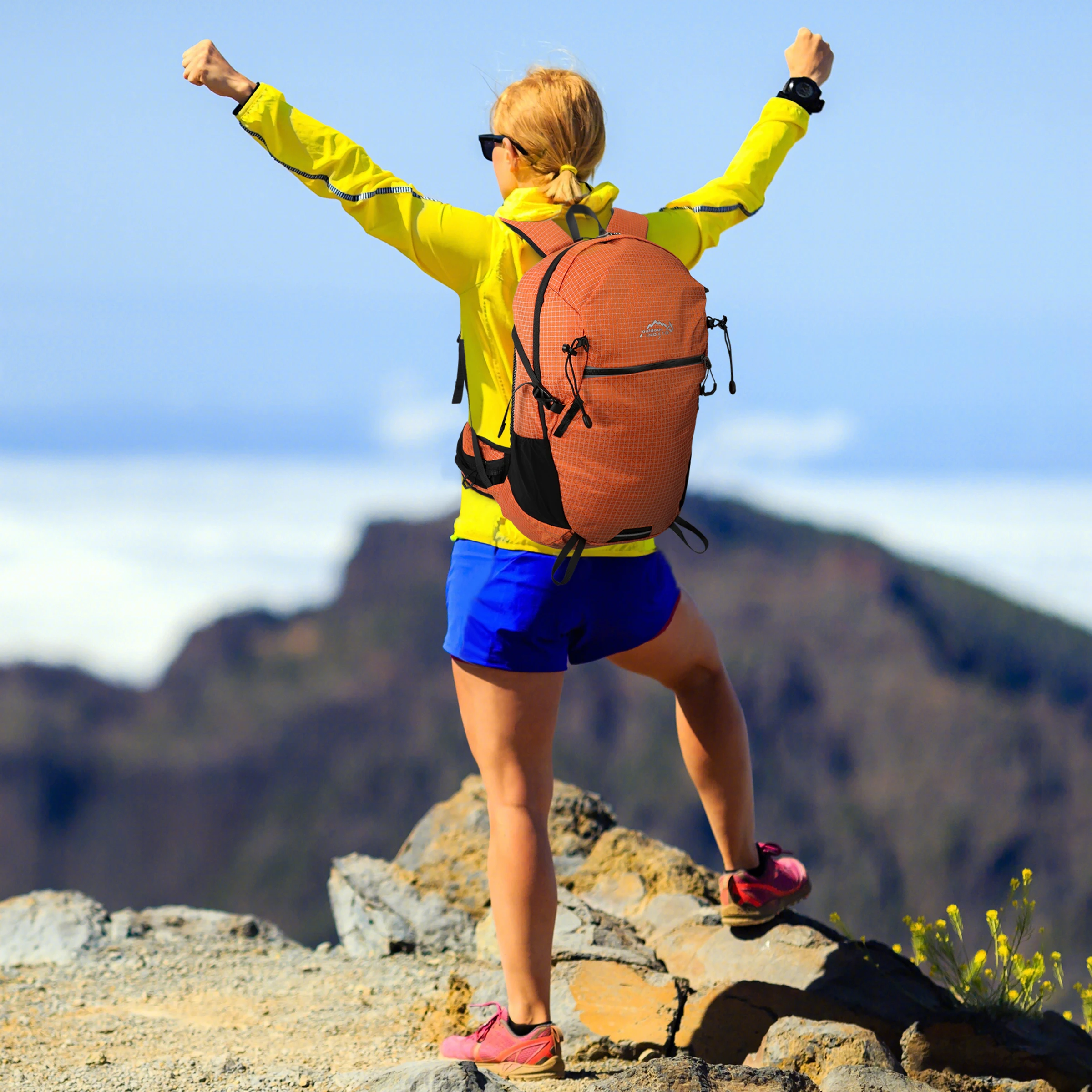 Hydration Backpack, 25L Hiking Backpack, Water Backpack for Men and Women, Lightweight Hydration Bag, Suitable for Hiking
