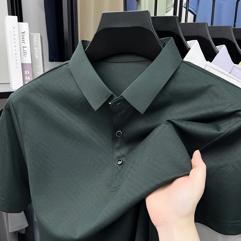 2026 Luxury Mens Jacquard T-shirt for Summer Dark Green Geometric Pattern Elegant Business Short Sleeve Top Tees for Man Clothes
