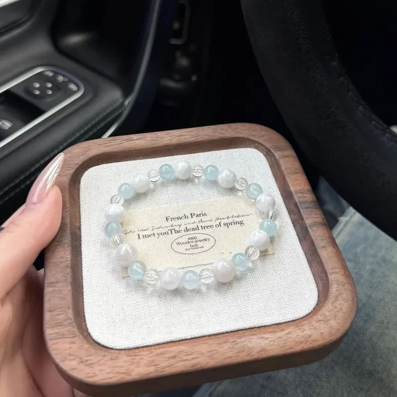 Natural aquamarine white ghost white crystal bracelet, simple, fresh and lucky water system hydrating and dehydrating