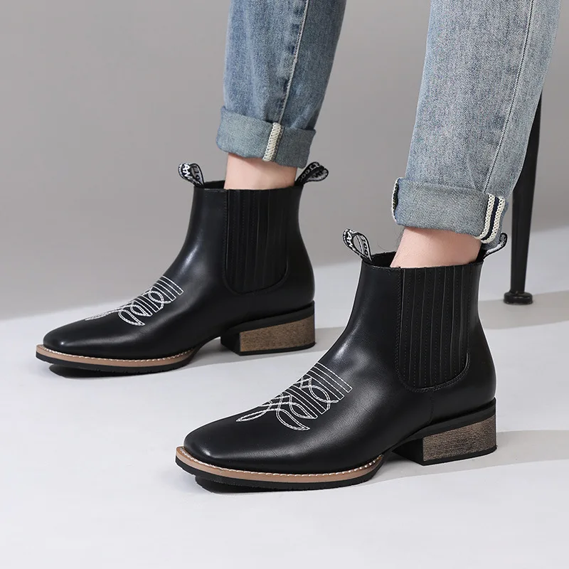 Men's leather boots, embroidered sleeves, feet on one foot, British spring and summer outdoor boots