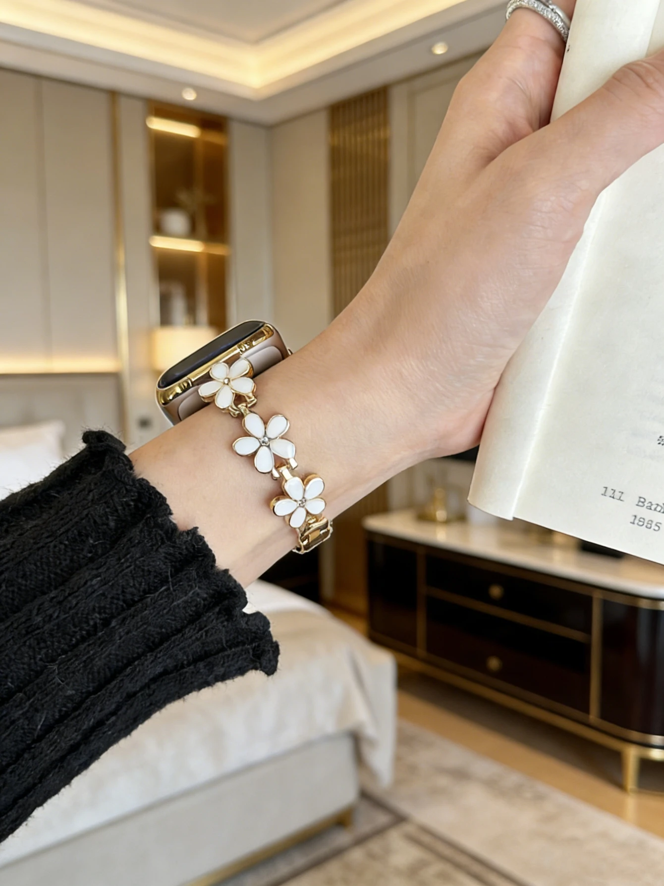 Nice Flower Stainless Steel Bracelet Link for Apple Watch Band Series 8/7/6/10/9/11 40mm 41mm 38mm 42mm 44mm 45mm 46mm Strap