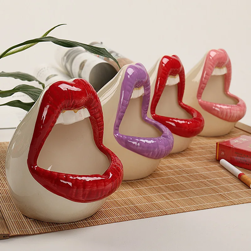 Creative Resin Lips Ashtray Fashion Home Decor Mini Ash Tray Ornament for Living Room Office Desk