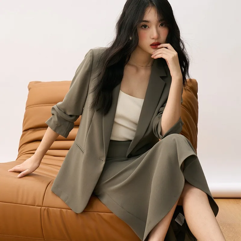 The New Autumn Suit Set for Women Slimming and Elegant Single-breasted Professional Small Suit Jacket and Women's Skirt Fashion
