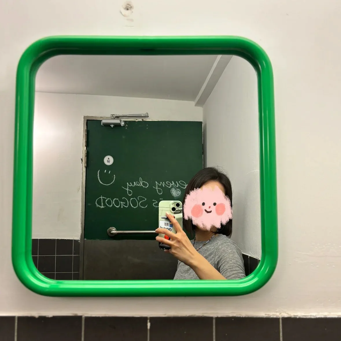 Stainless steel Bathroom Mirror Small Modern Metal Frame Portable Makeup Mirror Wall Hanging Spiegel Home Decoration