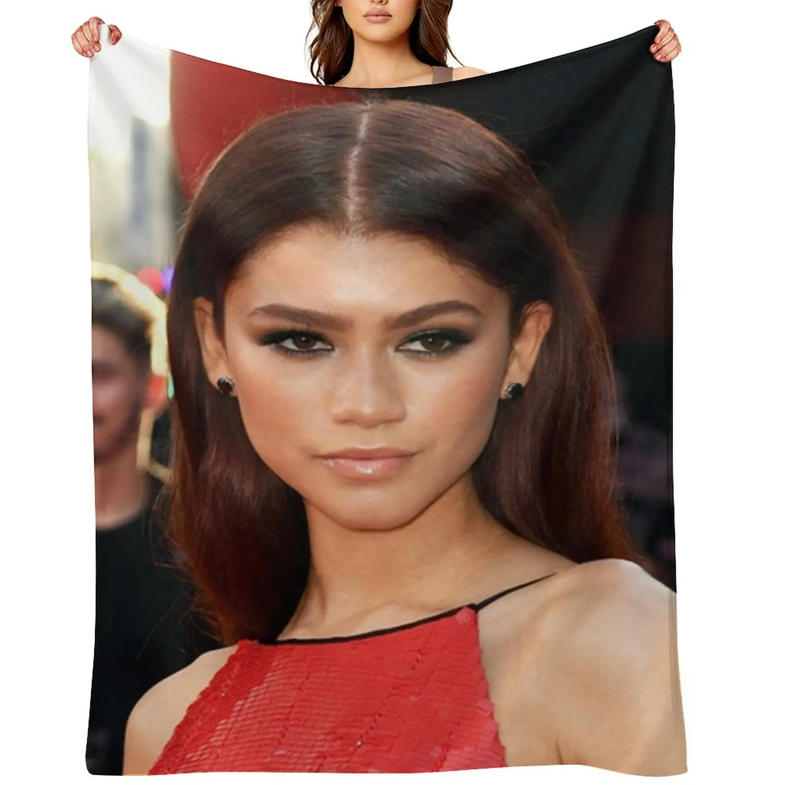 Zendaya Coleman Contrasted Her Heavy Eye Makeup Throw Blanket blankets and throws Luxury Throw for sofa Weighted Blankets