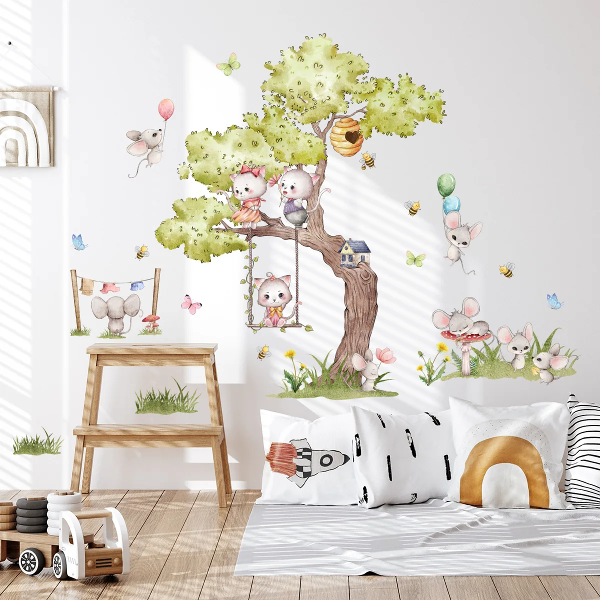 2pcs Funny Cartoon Animal Mouse Wall Stickers Big Tree Children's Room Home Decoration Wall Stickers Kindergarten Layout Ms608