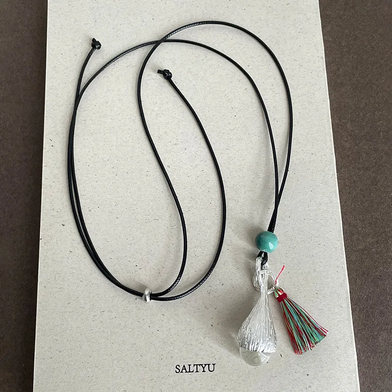 Minar Ethnic Mix Color Hair Brush Ear Tassel Metallic Flower Bud Green Beads Pendant Necklaces for Women Adjustable Rope Chain