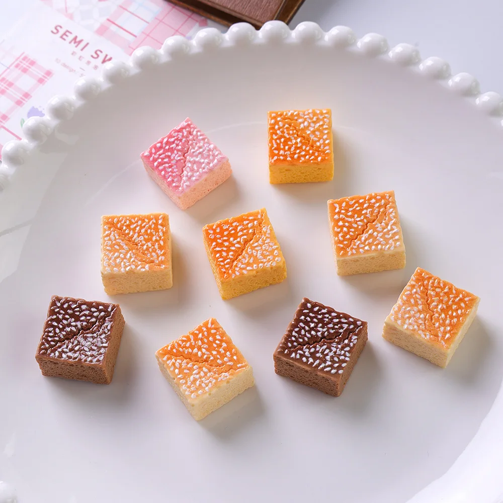 5pcs Mini Chocolate Strawberry Cake Model Fake Butter Dessert Resin Food Miniature Accessories Dollhouse Kitchen Bakery Decor