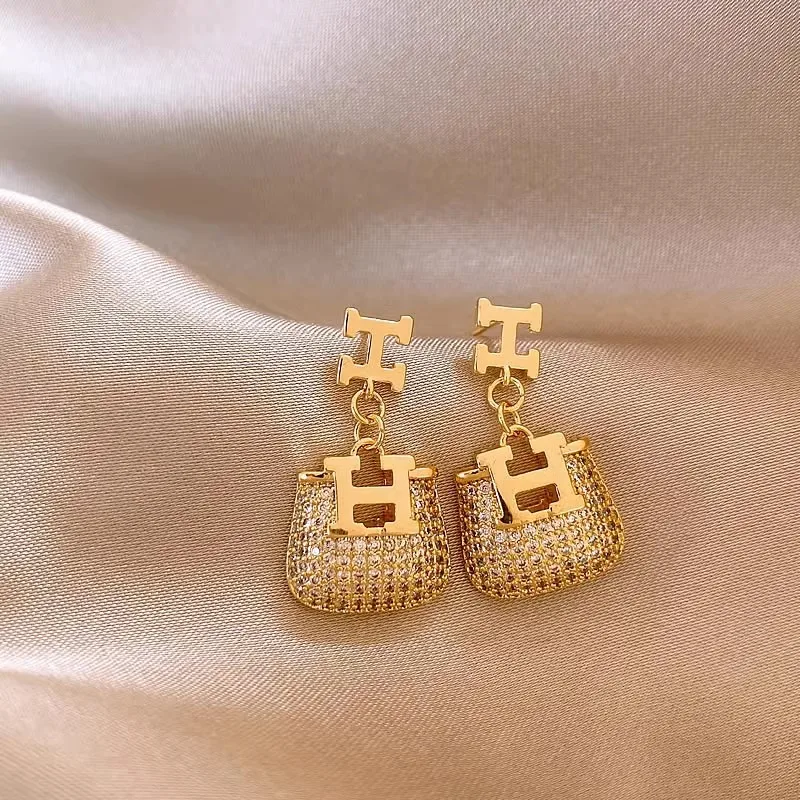 Metal H Letter Zircon Bag Earrings Pendant Earrings Suitable for Winter Earrings Women's Unique Niche Design Sense