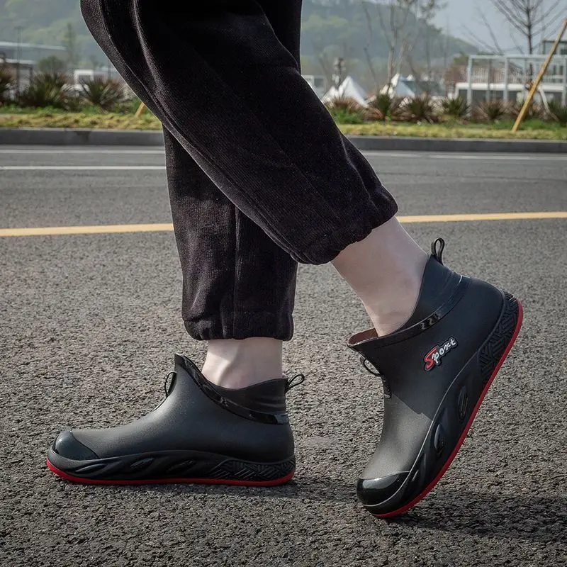 Trendy Men's Mid-calf Rain Boots Waterproof Soft and Comfortable Anti-odor Rain Boots Spring and Autumn Non-slip Fishing Shoes