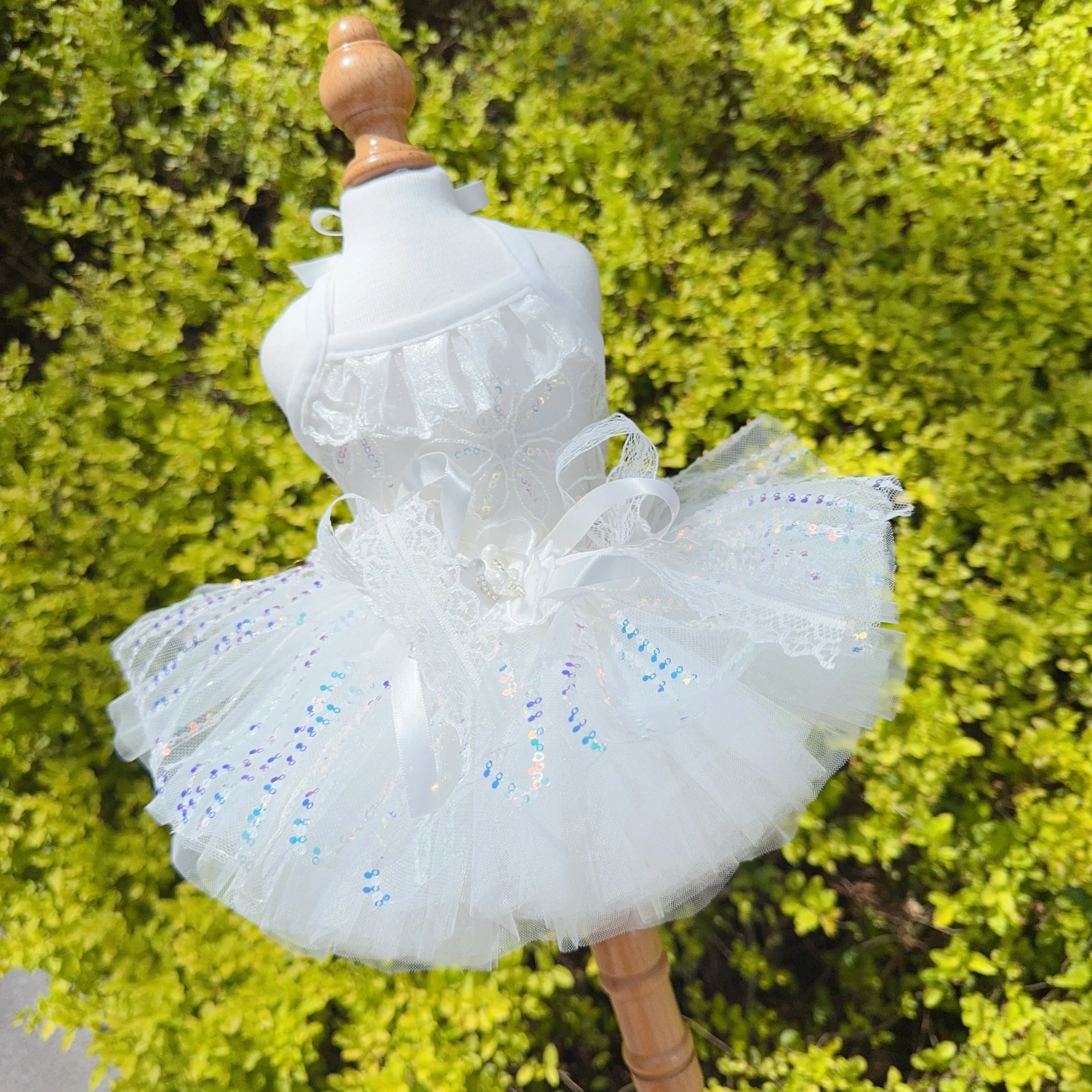 Summer Candy Color Pink White Blue Pet Dog Clothes Fashion Lace Sequin Bow Tutu Princess Dress For Small Medium Dog Poodle Puppy